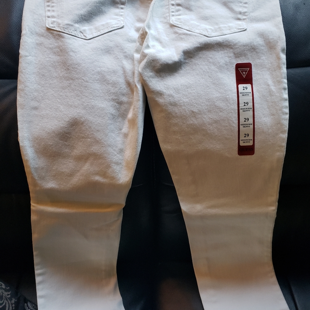guess pants/ white jeans